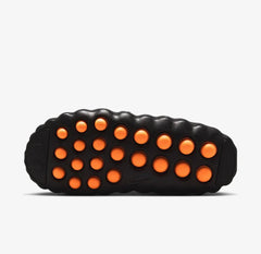 Nike Mind 001